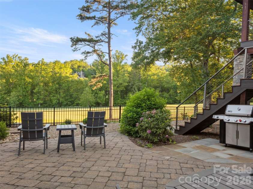 334 Walnut Valley Parkway, Arden, NC 28704.  MLS# CAR4383245, YatesRealty ID 36357. 
