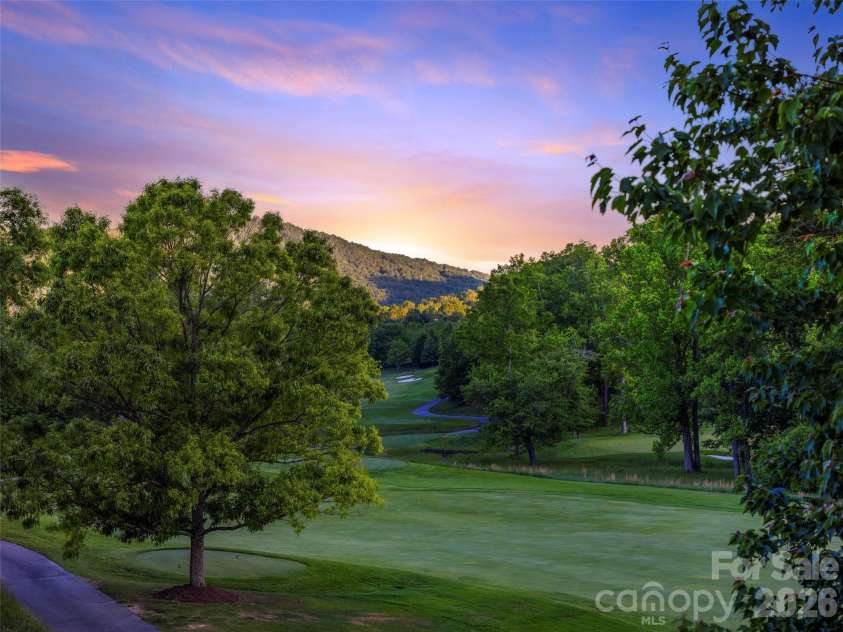 334 Walnut Valley Parkway, Arden, NC 28704.  MLS# CAR4383245, YatesRealty ID 36357. 