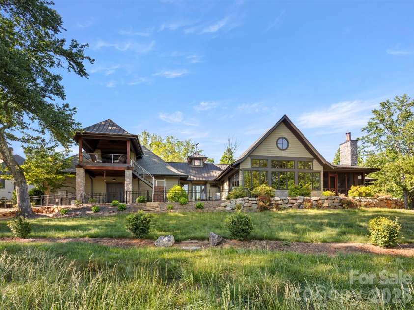 334 Walnut Valley Parkway, Arden, NC 28704.  MLS# CAR4383245, YatesRealty ID 36357. 
