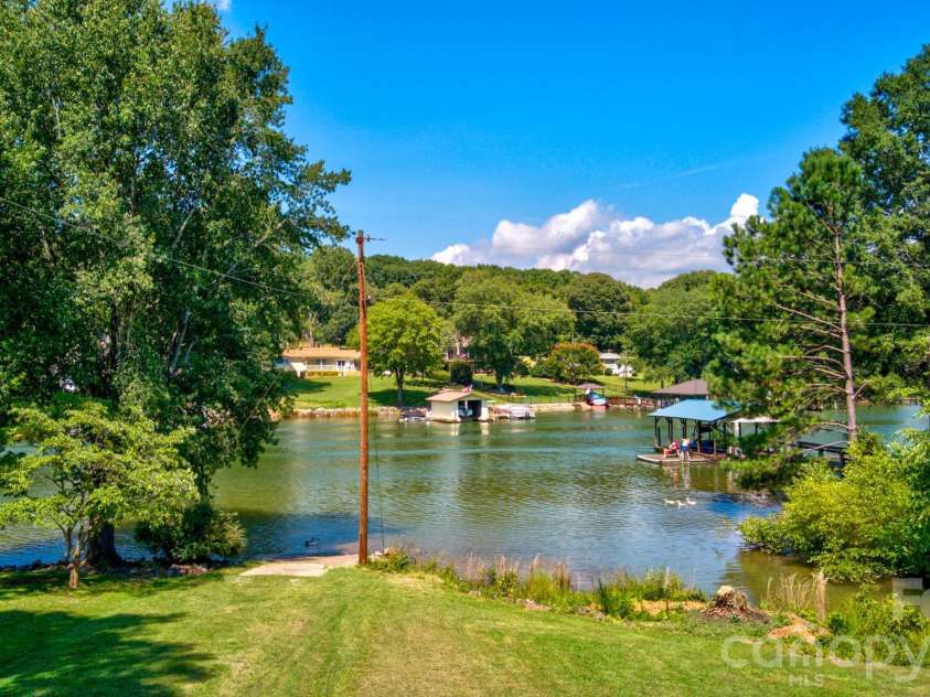 4265 Candlewood Drive, Sherrills Ford, NC 28673.  MLS# CAR4350411, YatesRealty ID 3636. Enjoy a picnic or family get-together by the lake!
