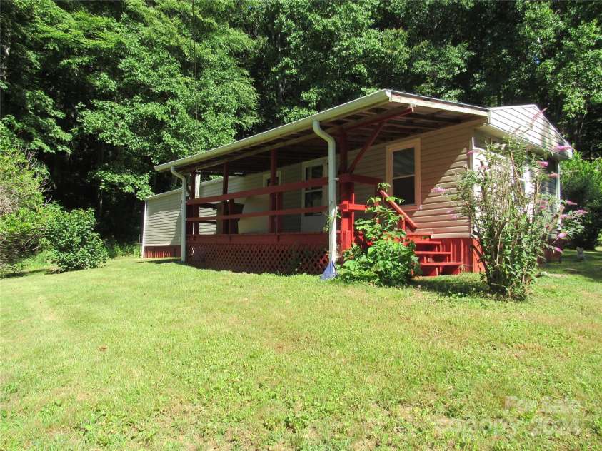 664 Woodfin Road, Sylva, NC 28779.  MLS# CAR4109164, YatesRealty ID 3636. 