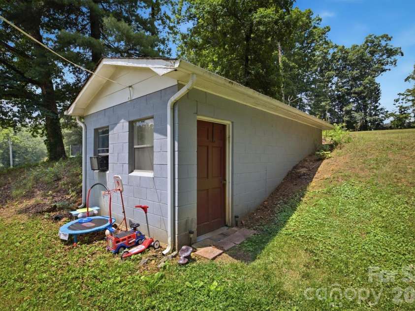 3769 Cameron Place, Hudson, NC 28638.  MLS# CAR4401629, YatesRealty ID 36361. 