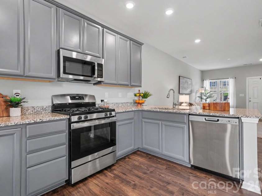 6411 Revolutionary Trail, Charlotte, NC 28217.  MLS# CAR4398604, YatesRealty ID 36362. 
