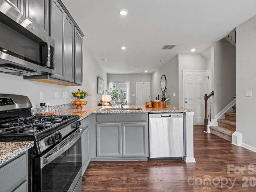 6411 Revolutionary Trail, Charlotte, NC 28217.  MLS# CAR4398604, YatesRealty ID 36362. 