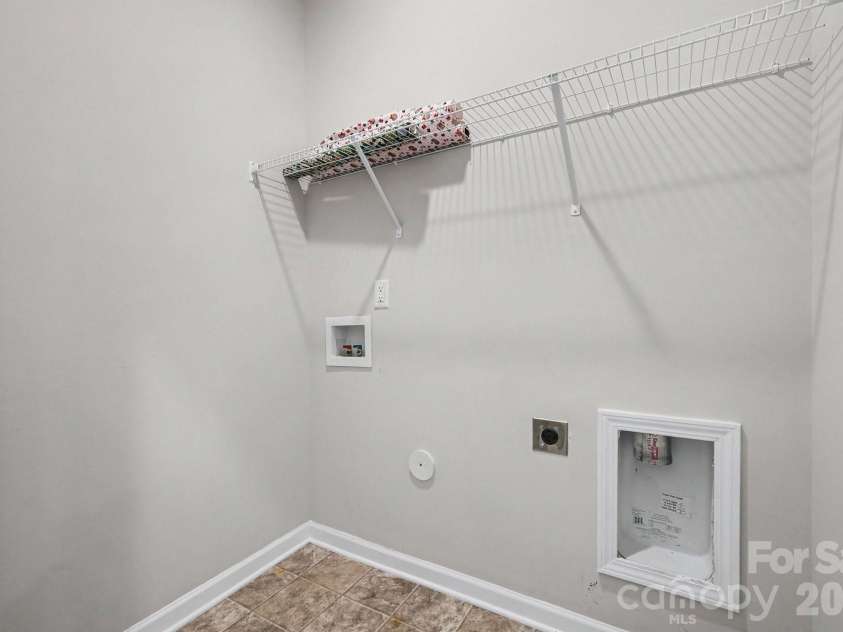 6411 Revolutionary Trail, Charlotte, NC 28217.  MLS# CAR4398604, YatesRealty ID 36362. 