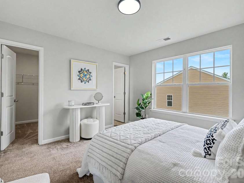 6411 Revolutionary Trail, Charlotte, NC 28217.  MLS# CAR4398604, YatesRealty ID 36362. 