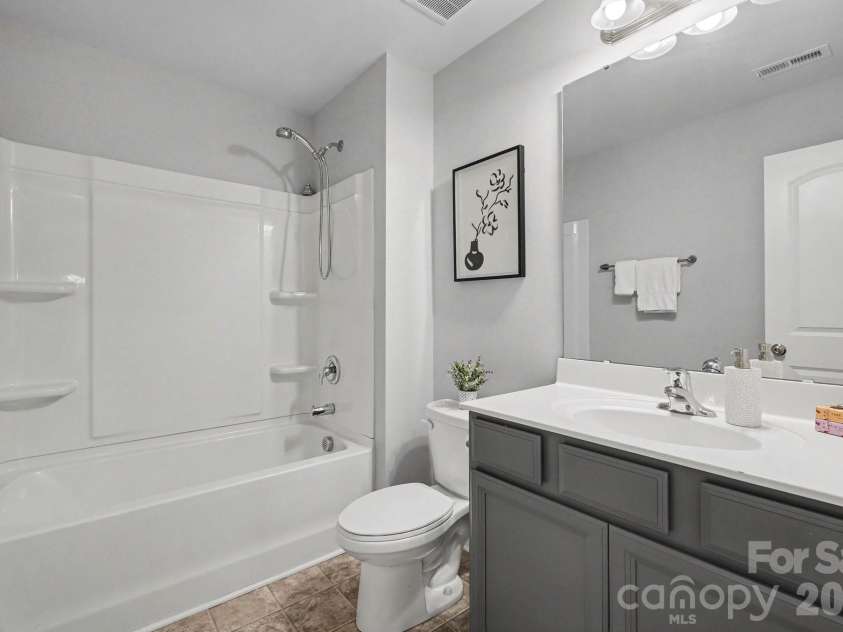 6411 Revolutionary Trail, Charlotte, NC 28217.  MLS# CAR4398604, YatesRealty ID 36362. 