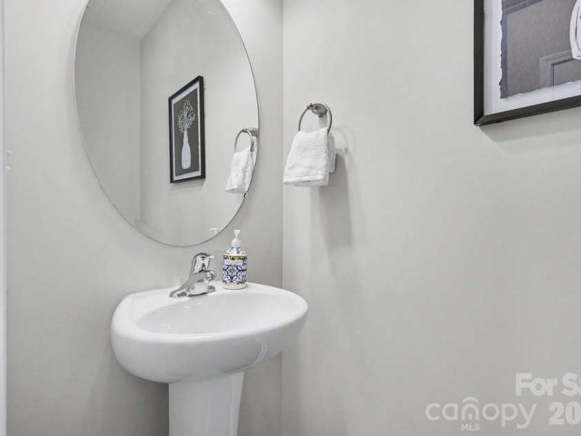 6411 Revolutionary Trail, Charlotte, NC 28217.  MLS# CAR4398604, YatesRealty ID 36362. 