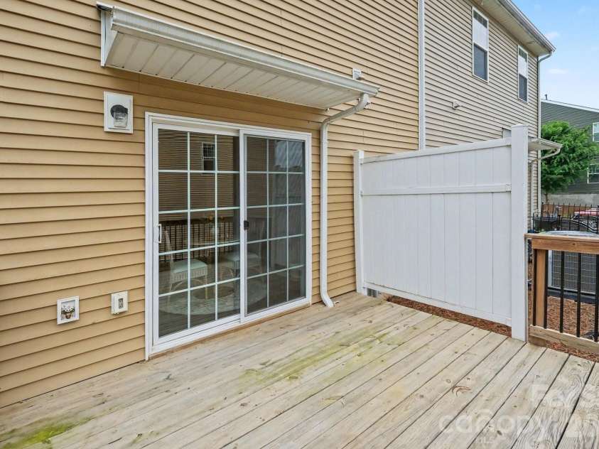 6411 Revolutionary Trail, Charlotte, NC 28217.  MLS# CAR4398604, YatesRealty ID 36362. 