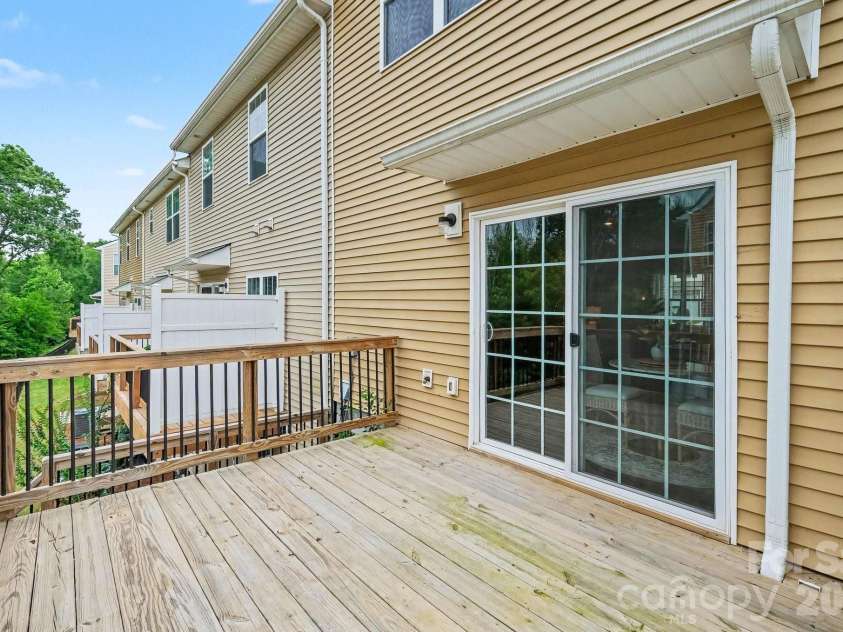 6411 Revolutionary Trail, Charlotte, NC 28217.  MLS# CAR4398604, YatesRealty ID 36362. 