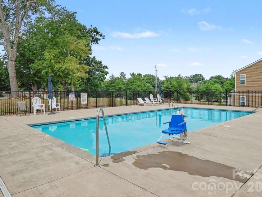 6411 Revolutionary Trail, Charlotte, NC 28217.  MLS# CAR4398604, YatesRealty ID 36362. 