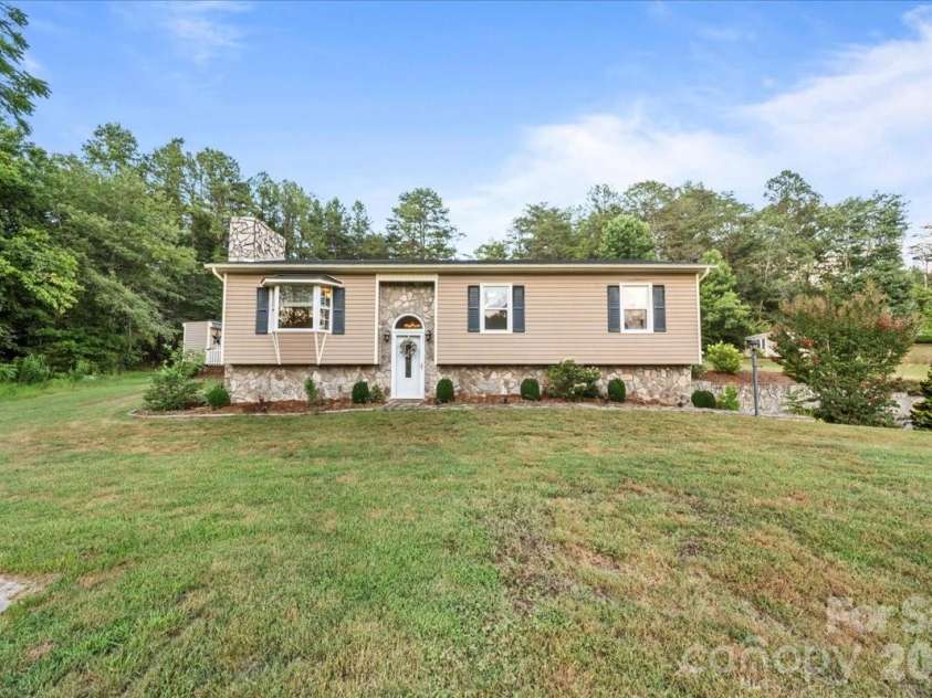 4690 Celia Creek Road, Lenoir, NC 28645.  MLS# CAR4401780, YatesRealty ID 36363. 