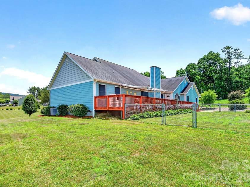 1174 Dale Road, Spruce Pine, NC 28777.  MLS# CAR4400833, YatesRealty ID 36364. 