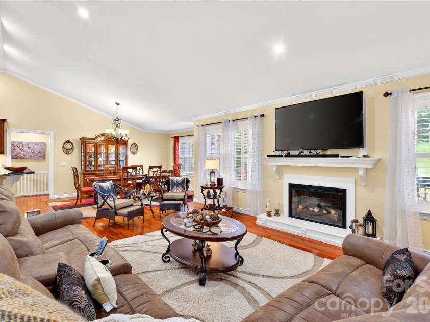 1174 Dale Road, Spruce Pine, NC 28777.  MLS# CAR4400833, YatesRealty ID 36364. 