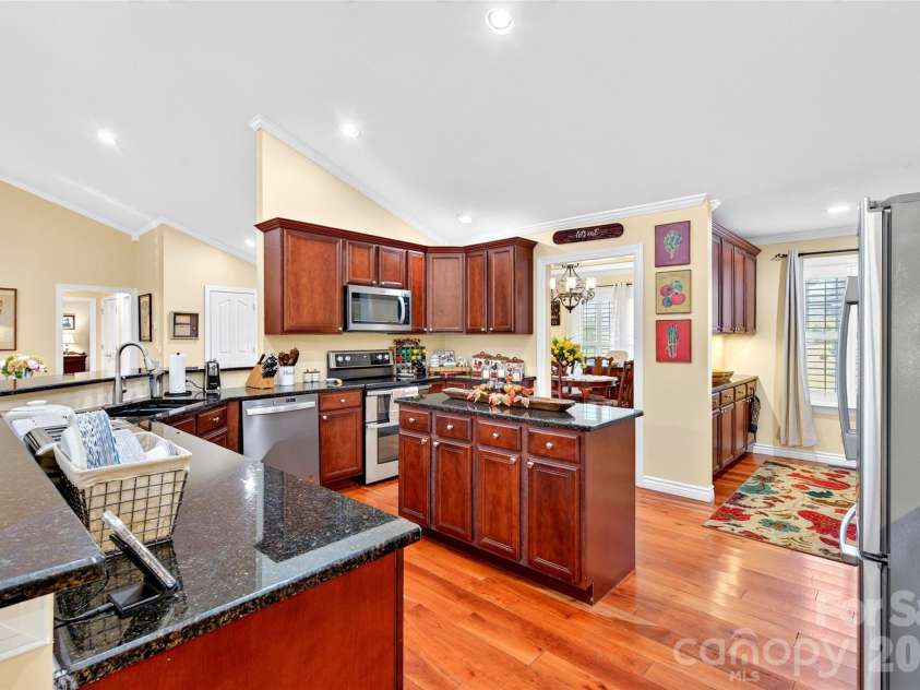 1174 Dale Road, Spruce Pine, NC 28777.  MLS# CAR4400833, YatesRealty ID 36364. 