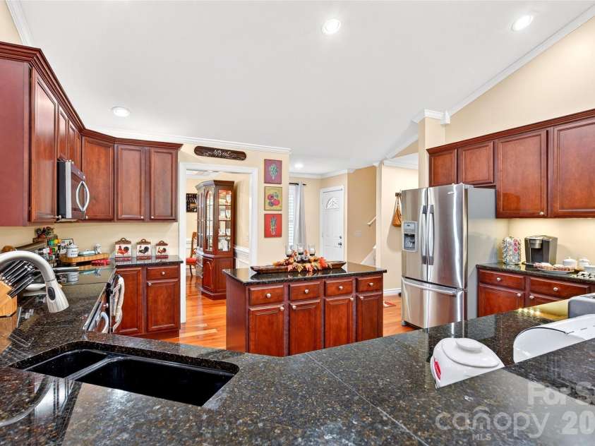 1174 Dale Road, Spruce Pine, NC 28777.  MLS# CAR4400833, YatesRealty ID 36364. 
