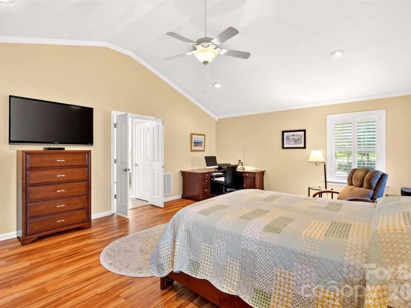 1174 Dale Road, Spruce Pine, NC 28777.  MLS# CAR4400833, YatesRealty ID 36364. 