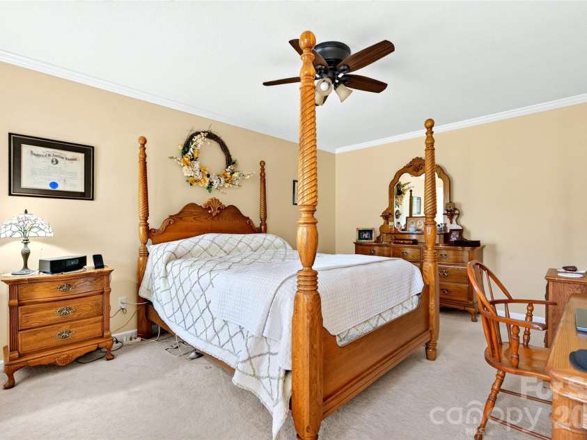 1174 Dale Road, Spruce Pine, NC 28777.  MLS# CAR4400833, YatesRealty ID 36364. 