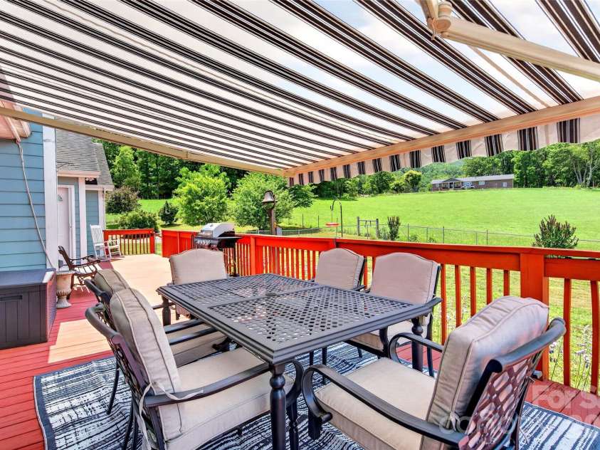 1174 Dale Road, Spruce Pine, NC 28777.  MLS# CAR4400833, YatesRealty ID 36364. 