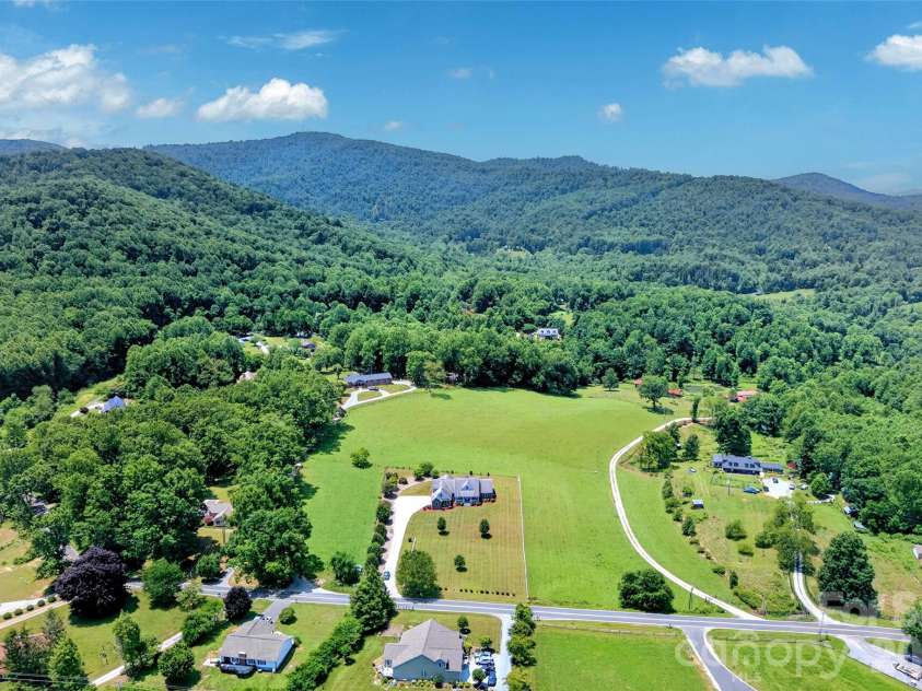 1174 Dale Road, Spruce Pine, NC 28777.  MLS# CAR4400833, YatesRealty ID 36364. 