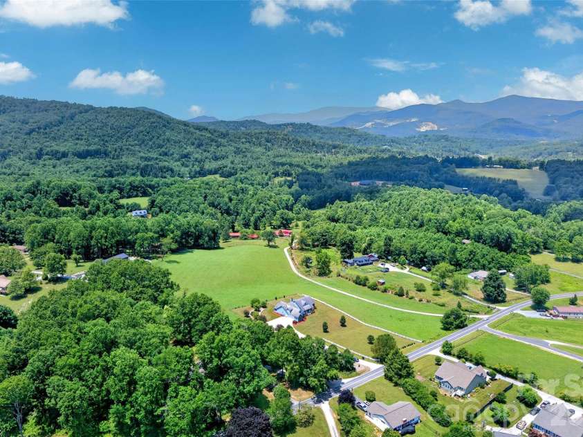 1174 Dale Road, Spruce Pine, NC 28777.  MLS# CAR4400833, YatesRealty ID 36364. 