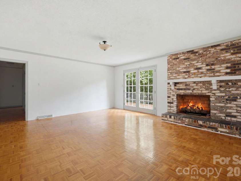 108 Augusta Drive, Statesville, NC 28625.  MLS# CAR4402103, YatesRealty ID 36365. Virtually Edited