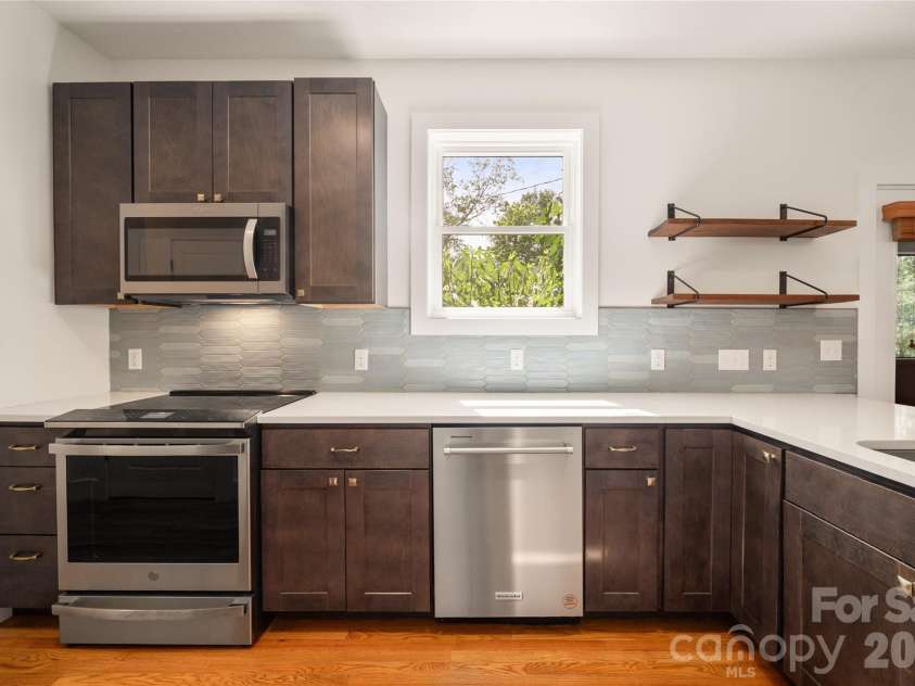 73 Downing Street, Asheville, NC 28806.  MLS# CAR4401958, YatesRealty ID 36369. 