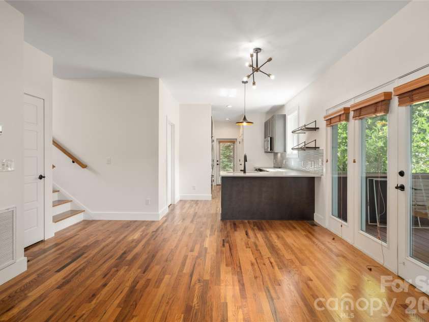 73 Downing Street, Asheville, NC 28806.  MLS# CAR4401958, YatesRealty ID 36369. 