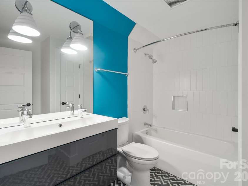73 Downing Street, Asheville, NC 28806.  MLS# CAR4401958, YatesRealty ID 36369. 
