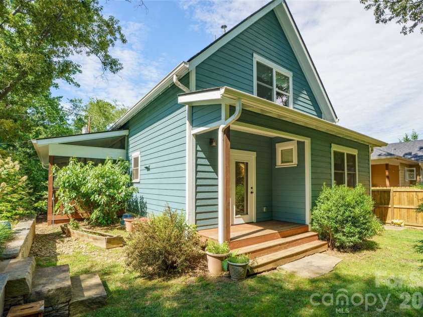73 Downing Street, Asheville, NC 28806.  MLS# CAR4401958, YatesRealty ID 36369. 