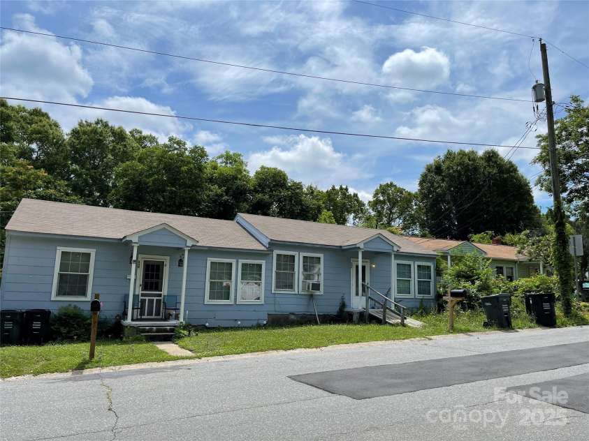 336-338 Hamilton Drive, Concord, NC 28025.  MLS# CAR4251622, YatesRealty ID 3637. 