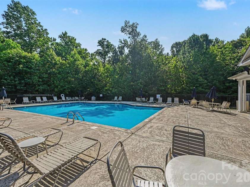 517 Stowe Road, Belmont, NC 28012.  MLS# CAR4399288, YatesRealty ID 36371. Community Pool