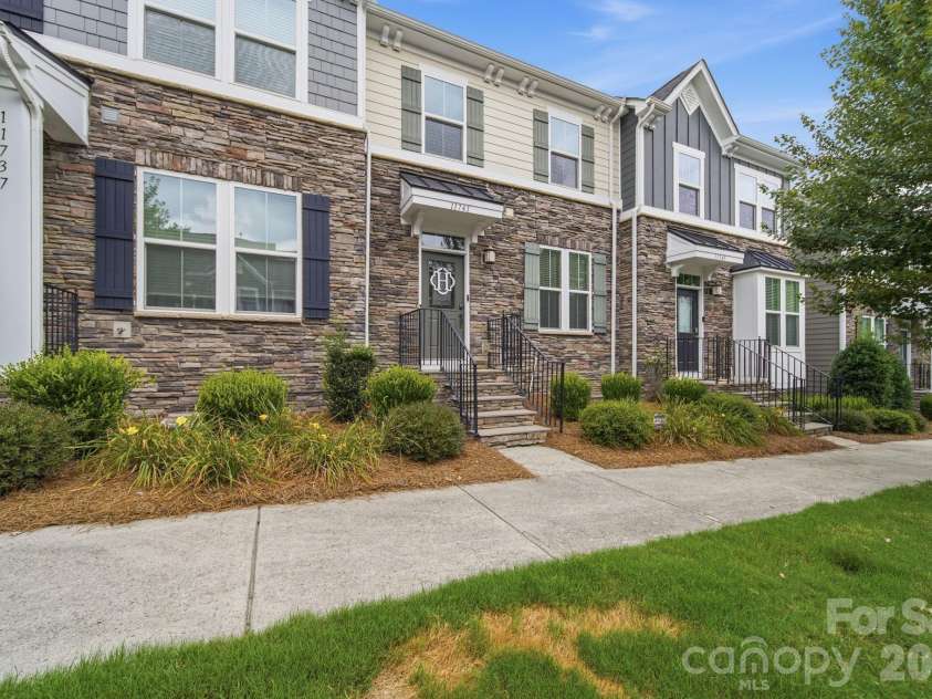 11741 Blessington Road, Huntersville, NC 28078.  MLS# CAR4402102, YatesRealty ID 36372. 