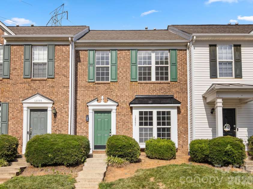 12557 Jessica Place, Charlotte, NC 28269.  MLS# CAR4396131, YatesRealty ID 36374. 