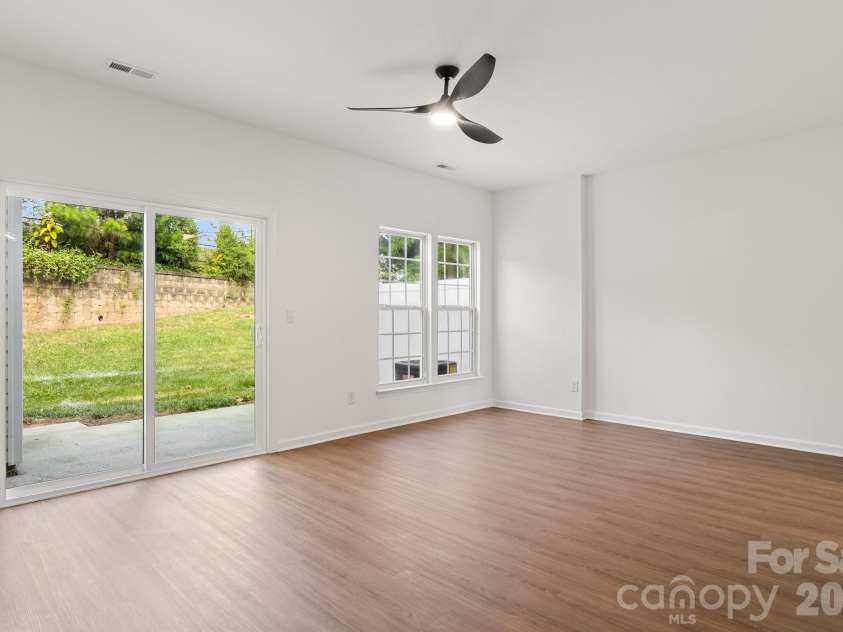 12557 Jessica Place, Charlotte, NC 28269.  MLS# CAR4396131, YatesRealty ID 36374. 