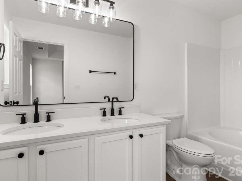 12557 Jessica Place, Charlotte, NC 28269.  MLS# CAR4396131, YatesRealty ID 36374. 
