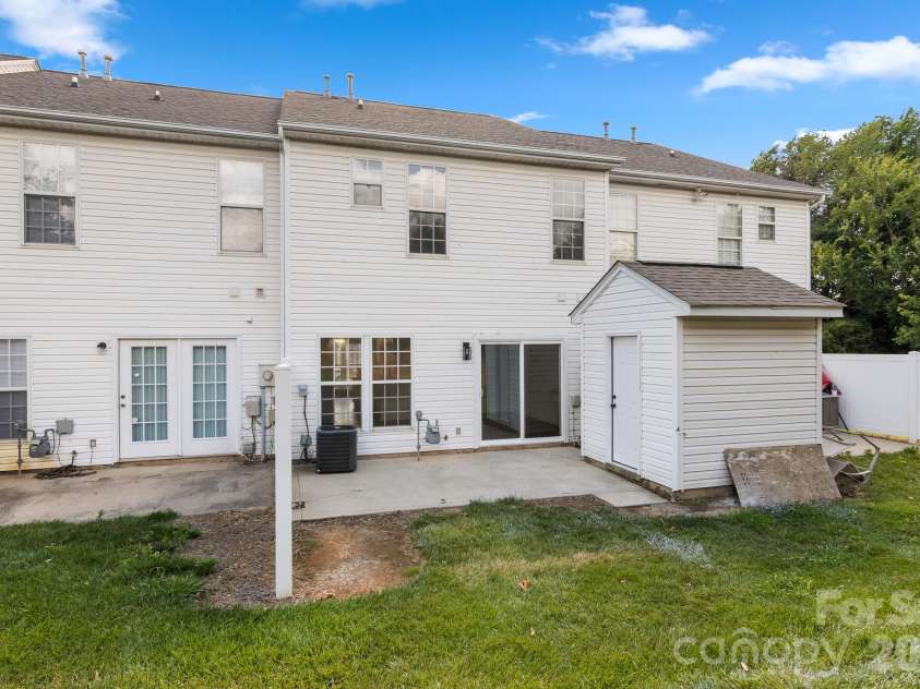 12557 Jessica Place, Charlotte, NC 28269.  MLS# CAR4396131, YatesRealty ID 36374. 