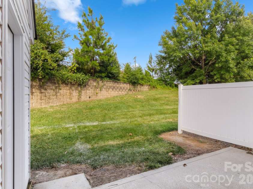 12557 Jessica Place, Charlotte, NC 28269.  MLS# CAR4396131, YatesRealty ID 36374. 