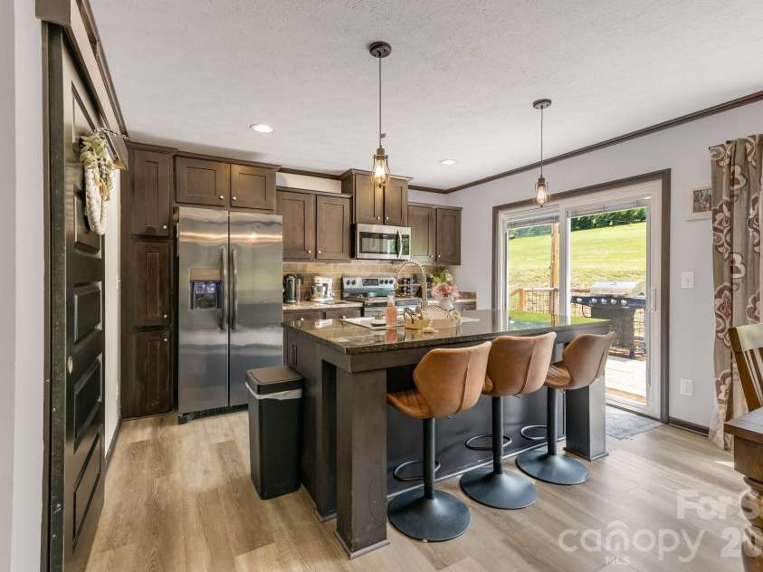 256 Phillips Valley Road, Mars Hill, NC 28754.  MLS# CAR4398012, YatesRealty ID 36375. 