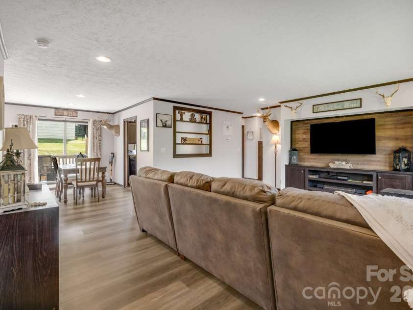 256 Phillips Valley Road, Mars Hill, NC 28754.  MLS# CAR4398012, YatesRealty ID 36375. 
