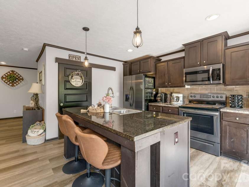 256 Phillips Valley Road, Mars Hill, NC 28754.  MLS# CAR4398012, YatesRealty ID 36375. 