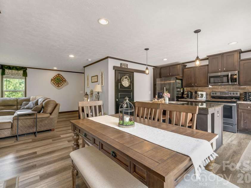 256 Phillips Valley Road, Mars Hill, NC 28754.  MLS# CAR4398012, YatesRealty ID 36375. 