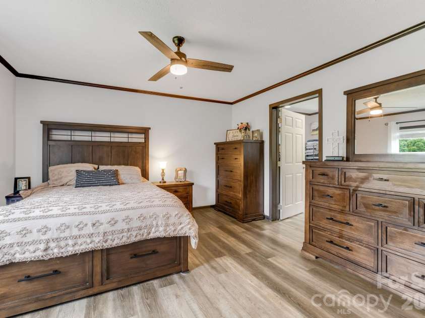 256 Phillips Valley Road, Mars Hill, NC 28754.  MLS# CAR4398012, YatesRealty ID 36375. 