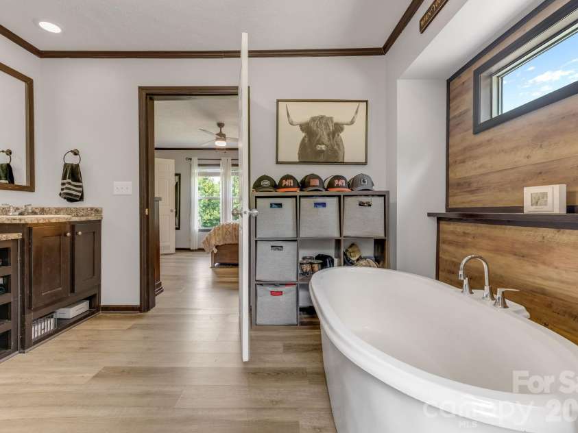 256 Phillips Valley Road, Mars Hill, NC 28754.  MLS# CAR4398012, YatesRealty ID 36375. 