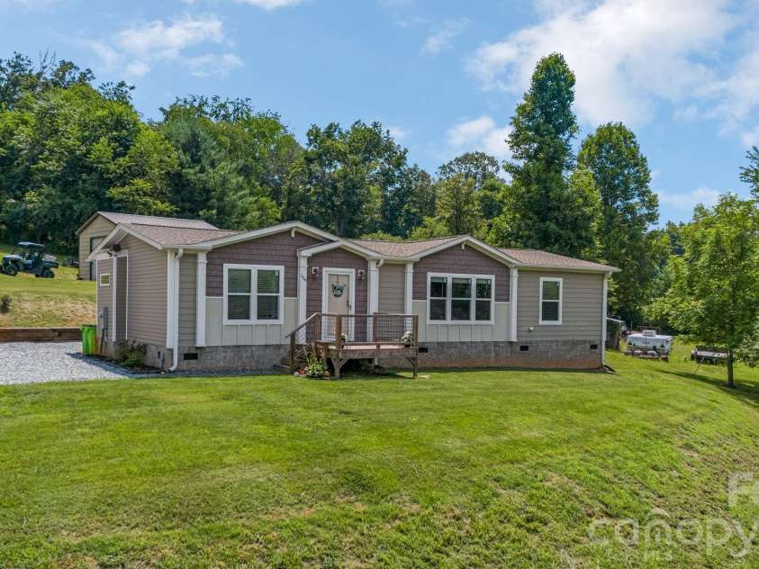 256 Phillips Valley Road, Mars Hill, NC 28754.  MLS# CAR4398012, YatesRealty ID 36375. 