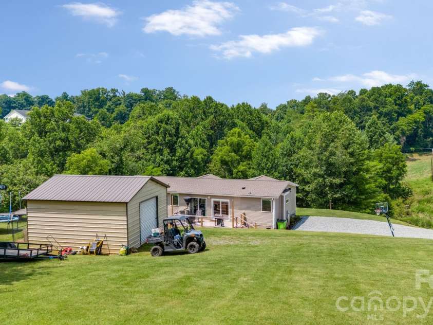256 Phillips Valley Road, Mars Hill, NC 28754.  MLS# CAR4398012, YatesRealty ID 36375. 