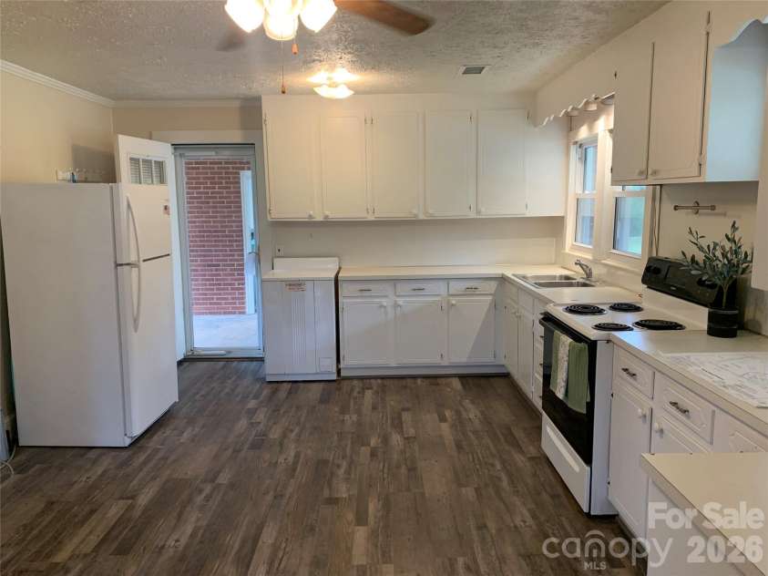 6285 & 6231 Nc 16 Highway, Taylorsville, NC 28681.  MLS# CAR4402704, YatesRealty ID 36376. 