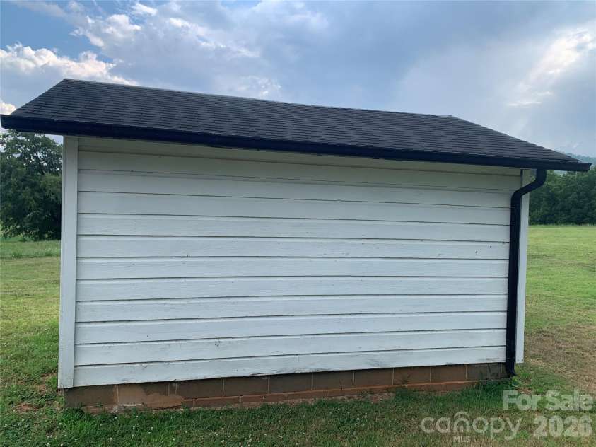 6285 & 6231 Nc 16 Highway, Taylorsville, NC 28681.  MLS# CAR4402704, YatesRealty ID 36376. 