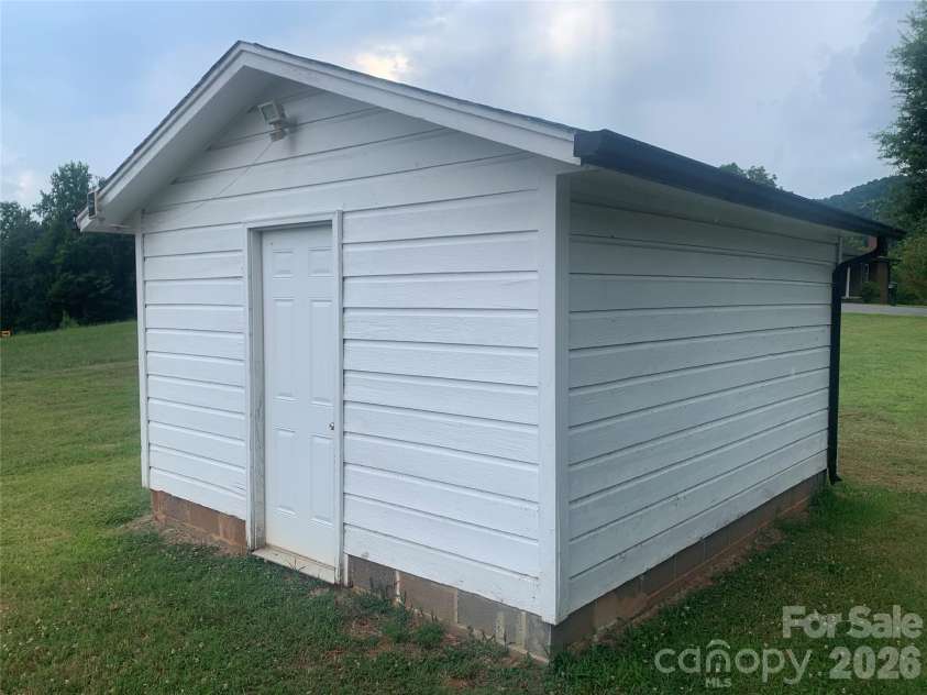 6285 & 6231 Nc 16 Highway, Taylorsville, NC 28681.  MLS# CAR4402704, YatesRealty ID 36376. 