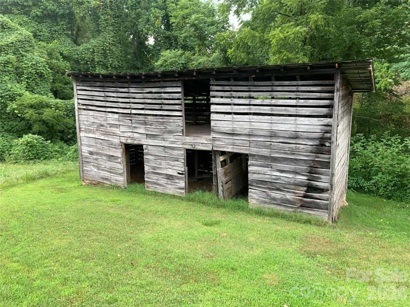 6285 & 6231 Nc 16 Highway, Taylorsville, NC 28681.  MLS# CAR4402704, YatesRealty ID 36376. 